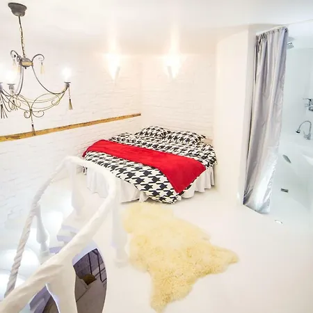 з дизайнерським ремонтом в центрі львова- Eco Style * Lviv